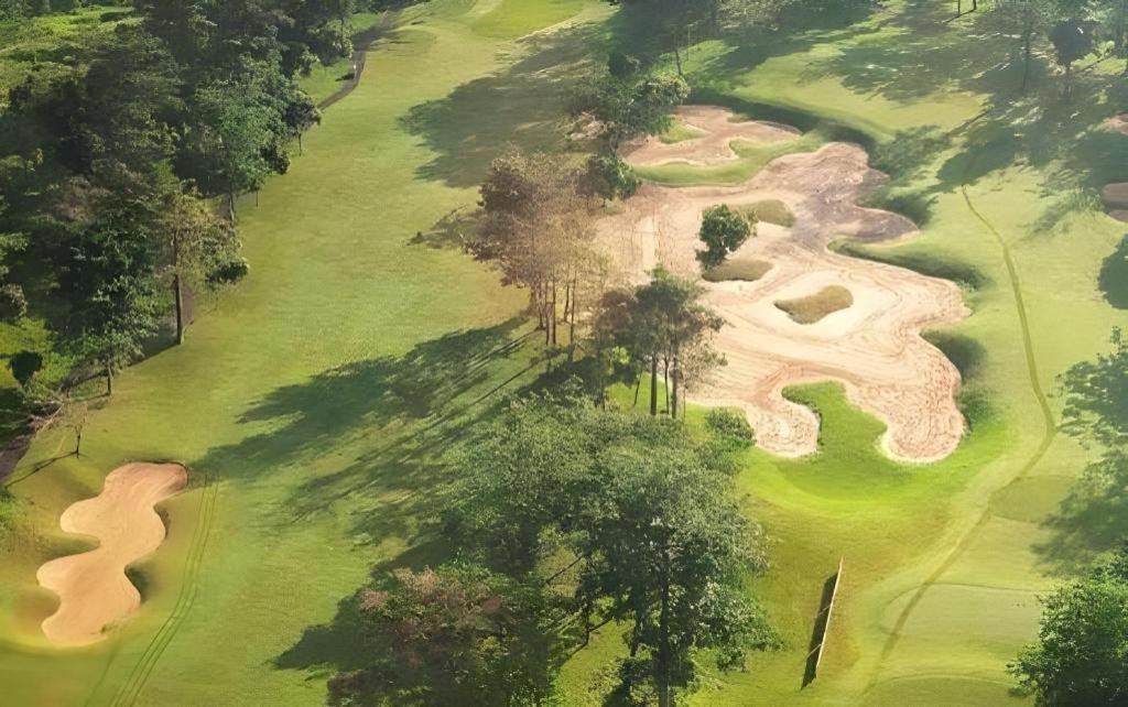 Taman Dayu Golf Club And Resort Prigen Exterior foto