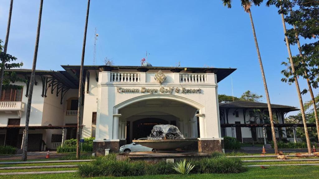 Taman Dayu Golf Club And Resort Prigen Exterior foto