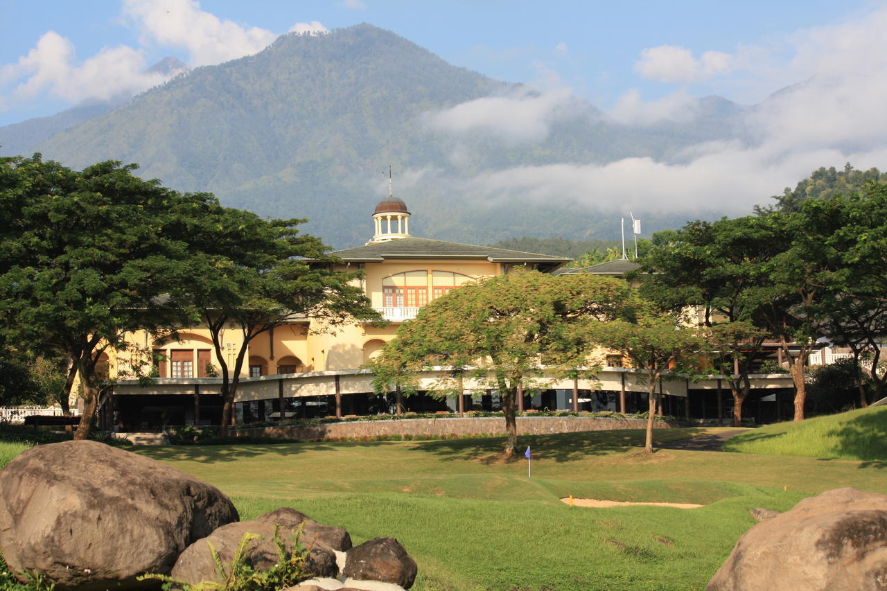 Taman Dayu Golf Club And Resort Prigen Exterior foto
